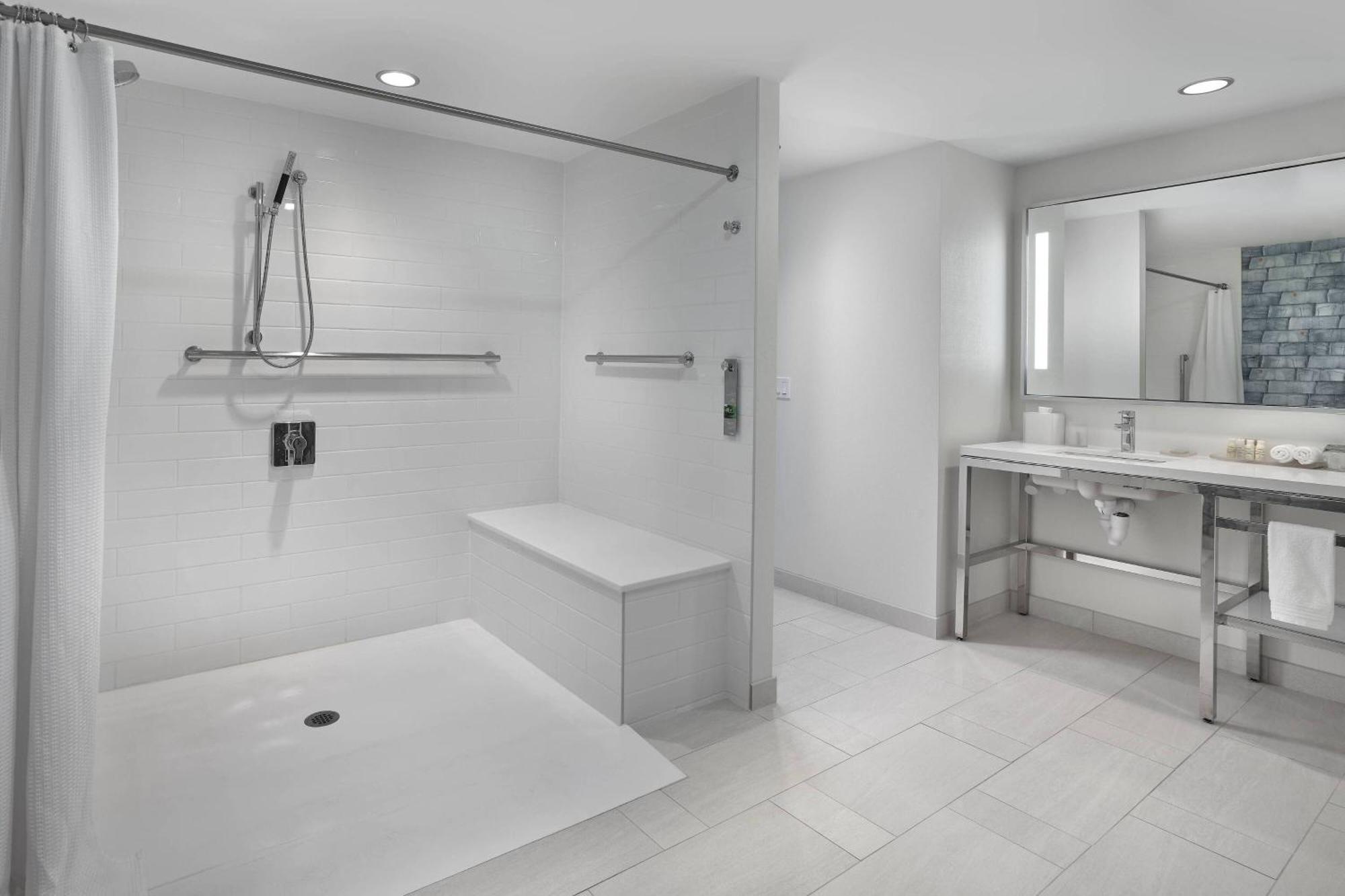 Club Suite,1632273043:JPEG